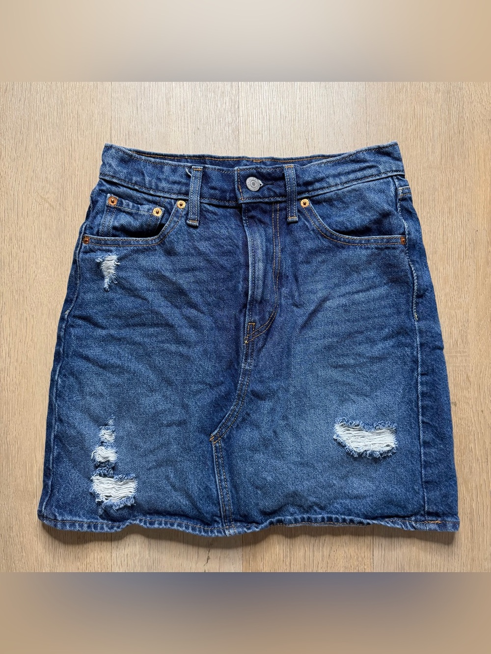 Levi Jean high rise skirt size 26